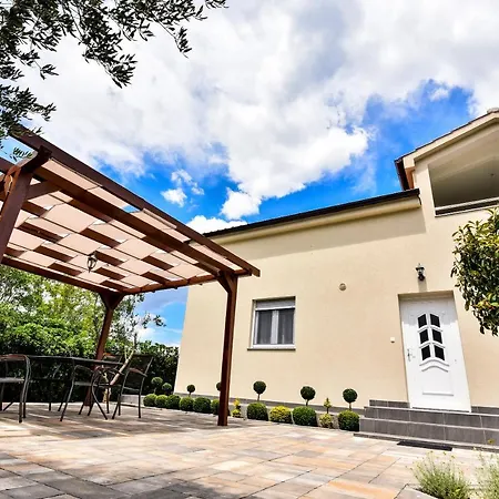 Apartment Nova A1 *